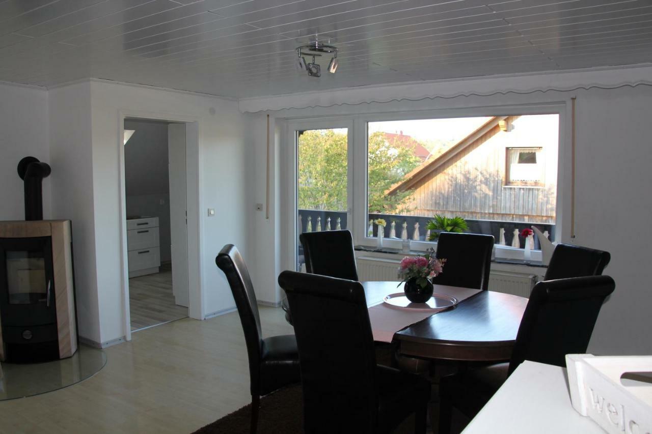 Ferienwohnung Abersfelder Mit Balkon Wildflecken Exterior foto
